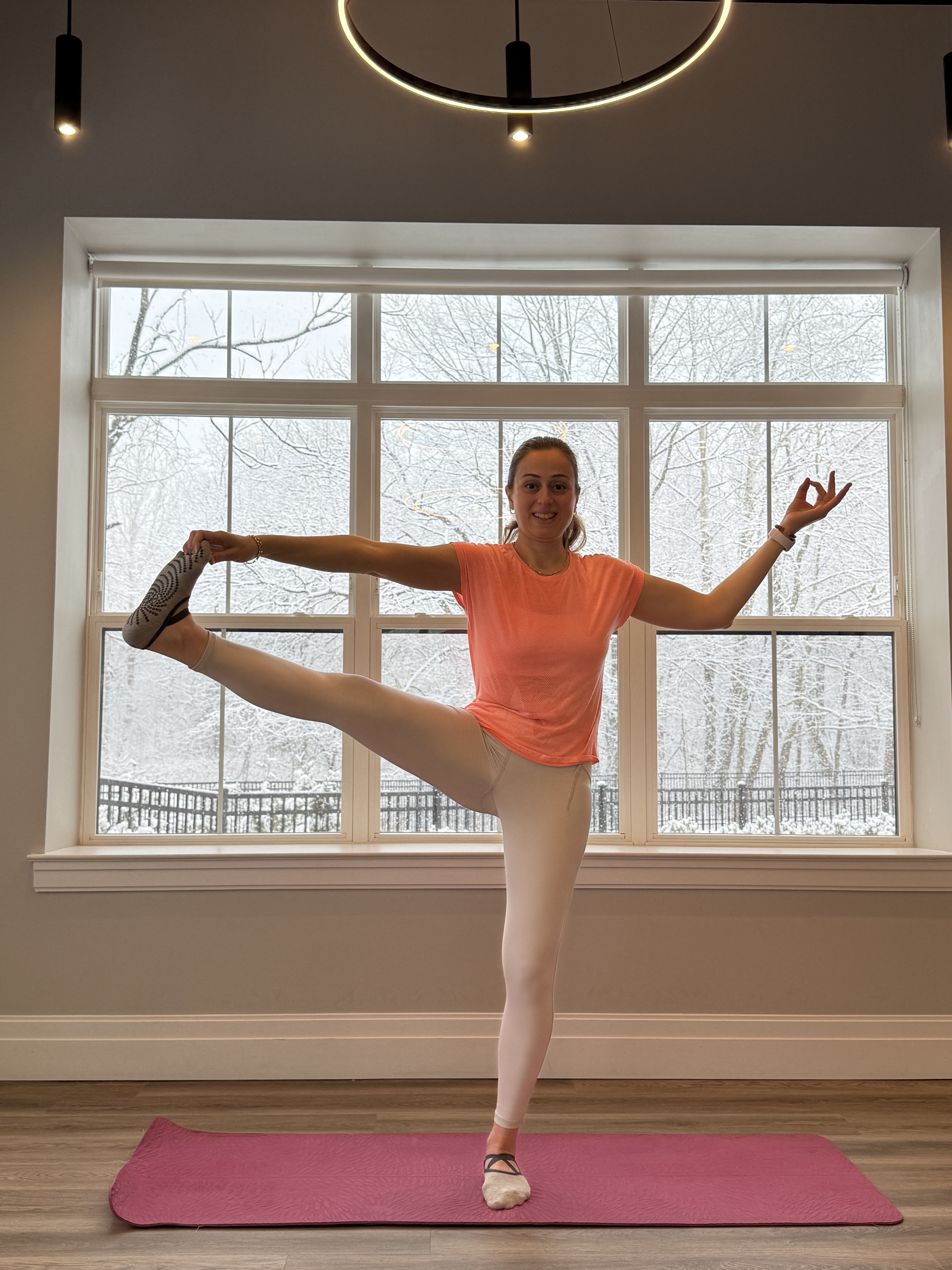 Utthita Hasta Padangusthasana — uzanan denge duruşu
